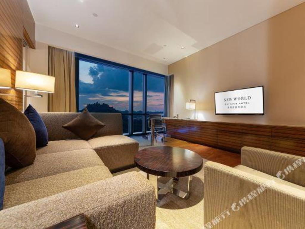 New World Guiyang Hotel Exterior photo