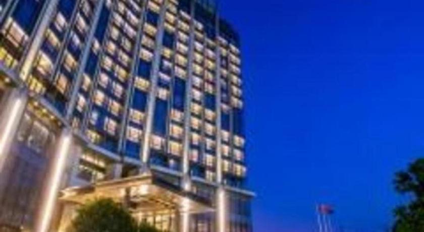 New World Guiyang Hotel Exterior photo