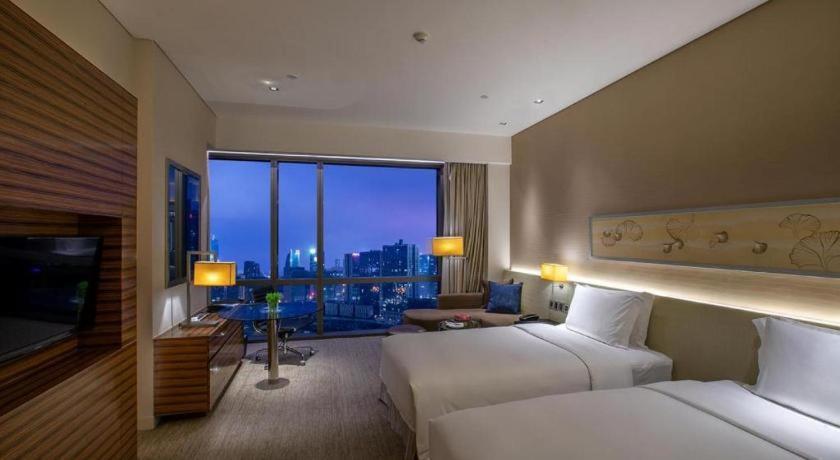 New World Guiyang Hotel Exterior photo