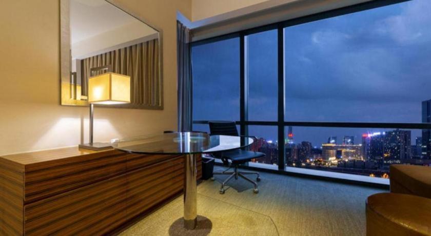 New World Guiyang Hotel Exterior photo