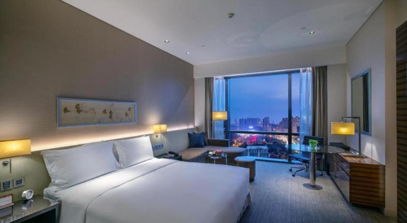 New World Guiyang Hotel Exterior photo